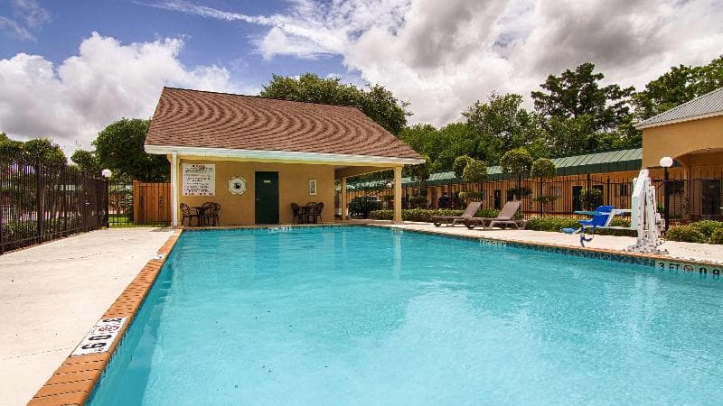 Best Western Forest Inn 5