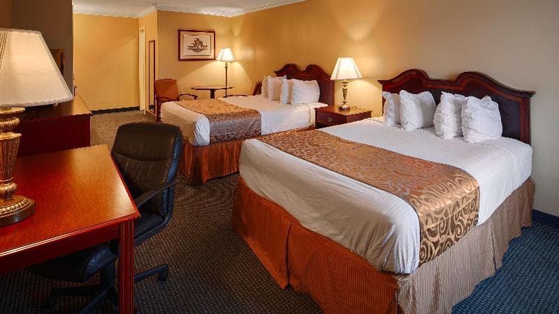 Best Western Forest Inn 2