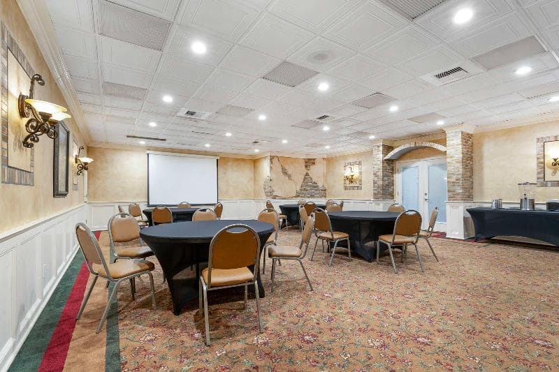 Best Western Plus Westbank photo 1