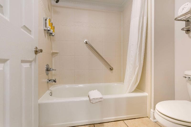 Best Western Plus Westbank 3
