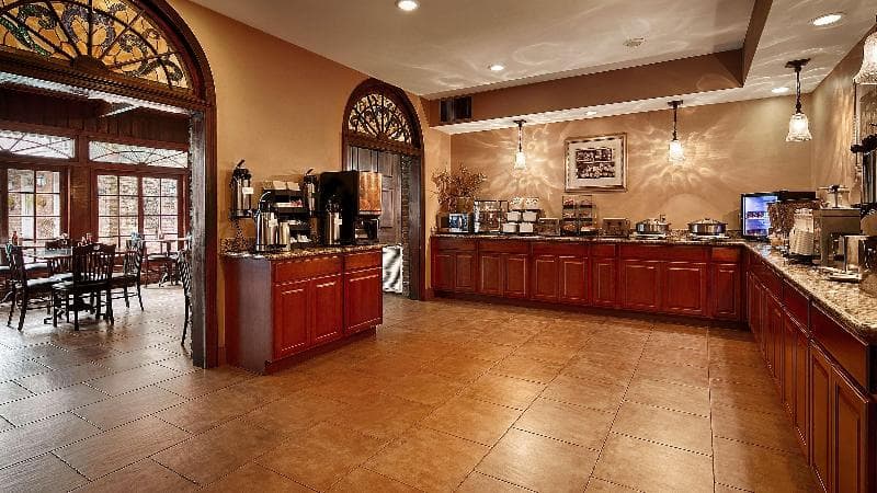 Best Western Plus French Quarter Courtyard Hotel 3