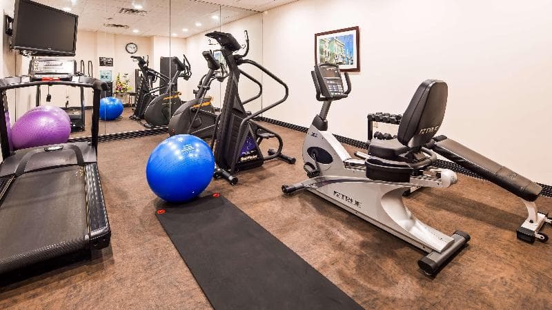 Best Western Plus St. Charles Inn 2