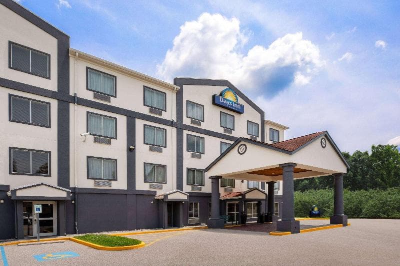 Days Inn by Wyndham Baton Rouge/I-10 5