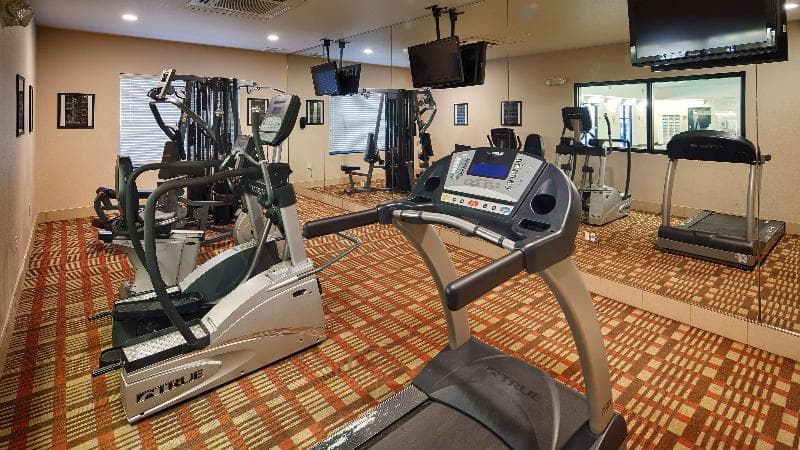Best Western Plus DeSoto Inn & Suites 2