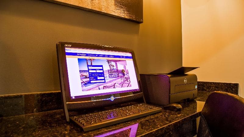 Best Western Denton Inn photo 1