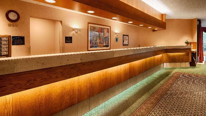 Best Western Royal Plaza Hotel & Trade Center 5