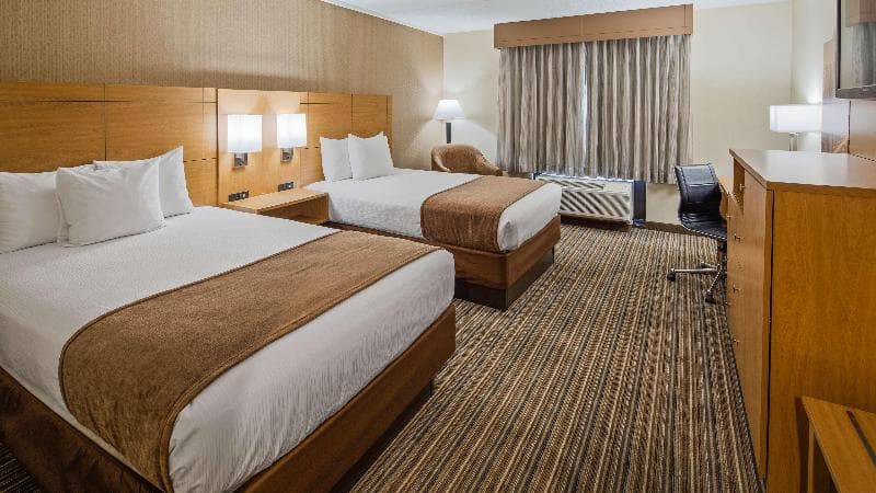 Best Western Royal Plaza Hotel & Trade Center 4