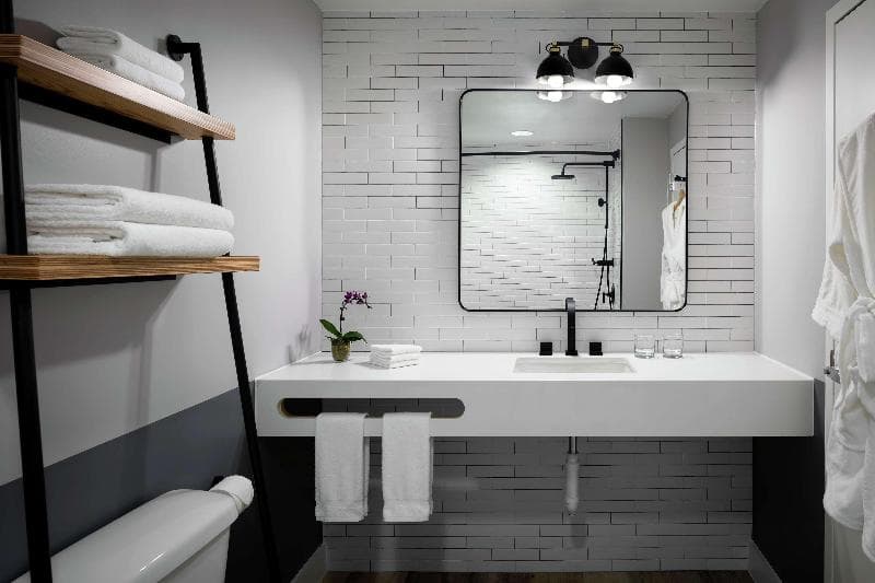 Freepoint Hotel Cambridge, Tapestry Collection by Hilton 3