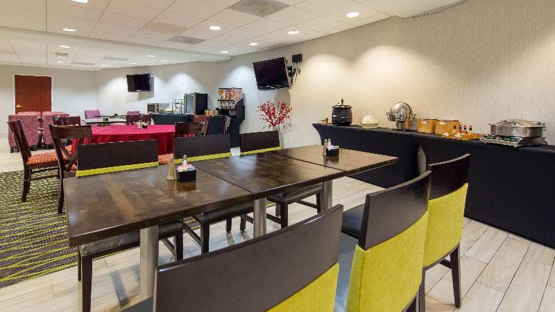Best Western Plus Boston Hotel 3