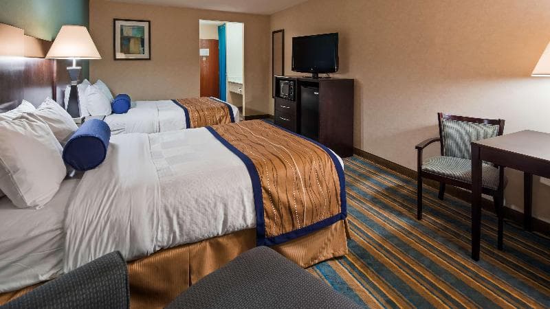 Best Western Plus Berkshire Hills Inn & Suites 5