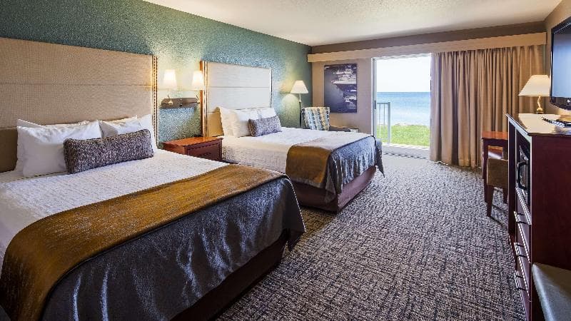 Best Western Harbour Pointe Lakefront 2