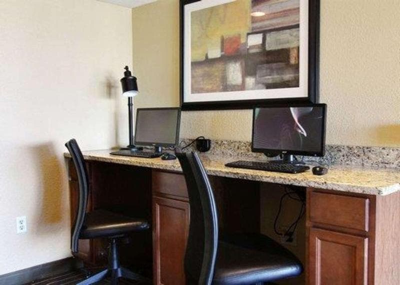 Best Western Inn of Thief River Falls photo 1