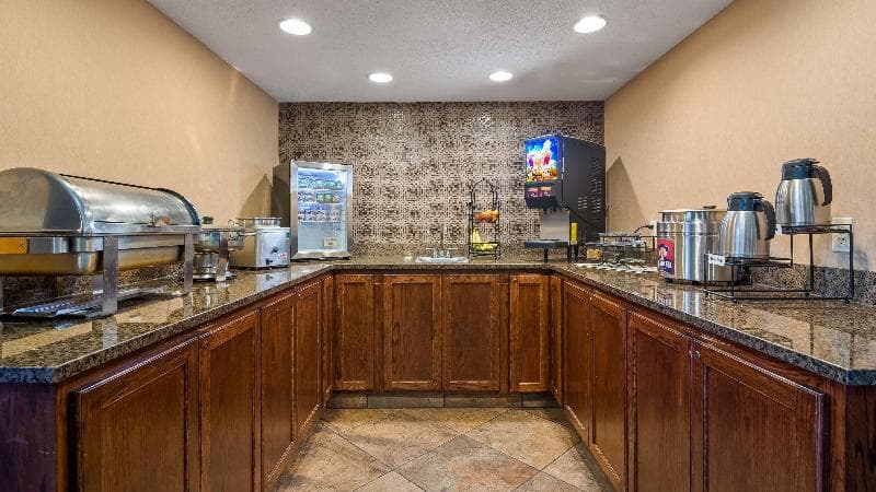 Best Western Plus Chelsea Hotel 3