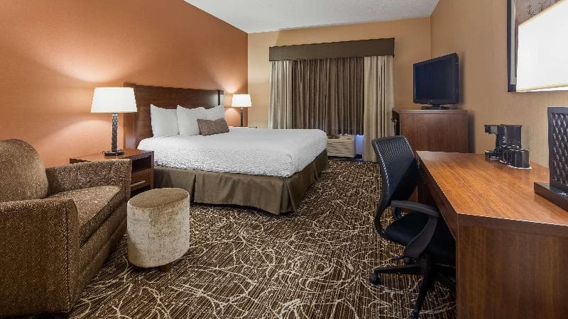 Best Western Plus Chelsea Hotel 5