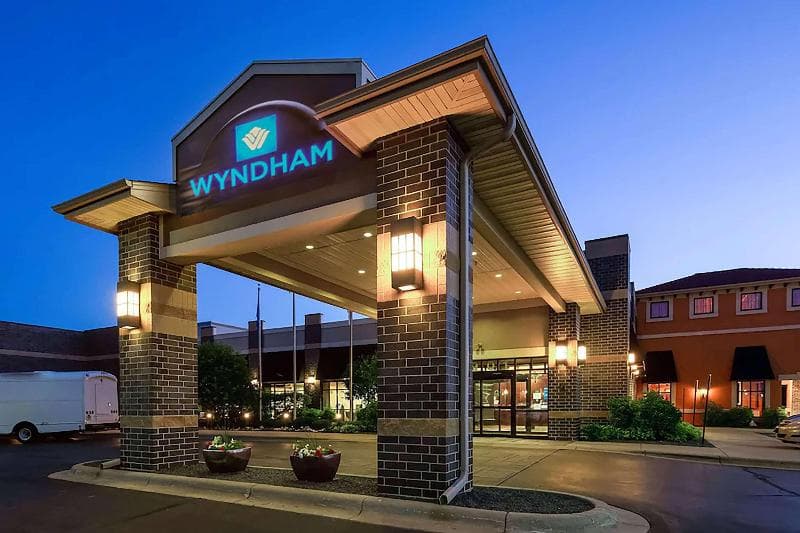 Wyndham Bloomington - Mall of America 3