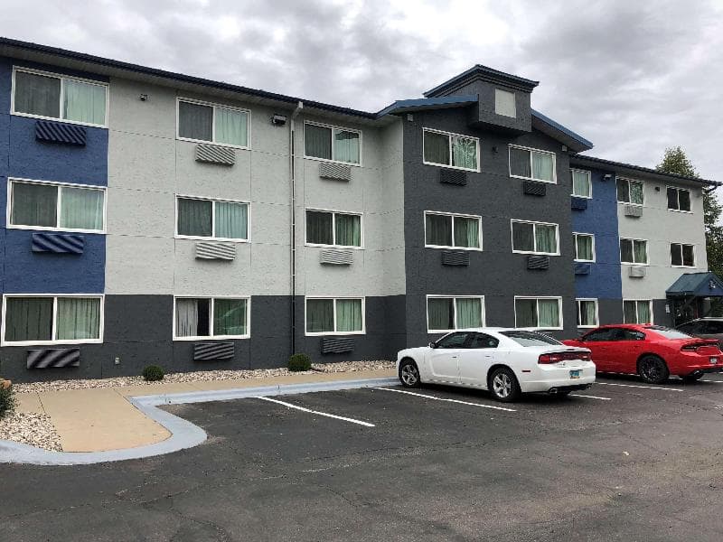 Comfort Inn & Suites 2