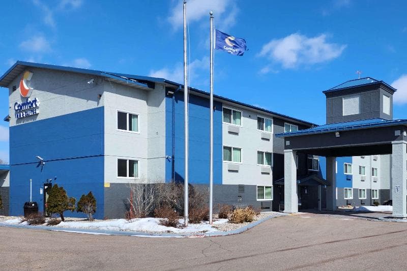 Comfort Inn & Suites 5
