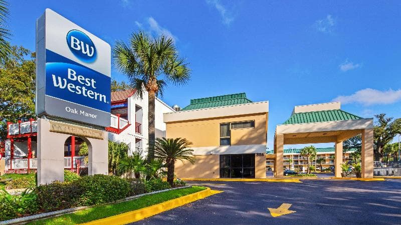 Best Western Oak Manor 2