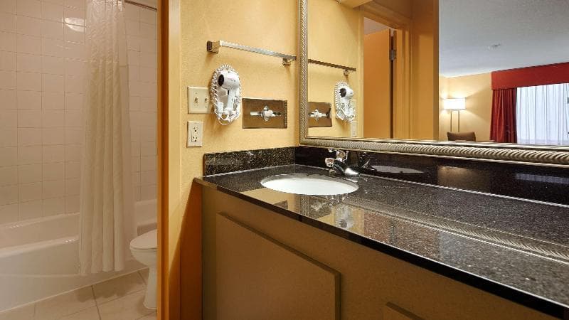Best Western Flagship Inn 5