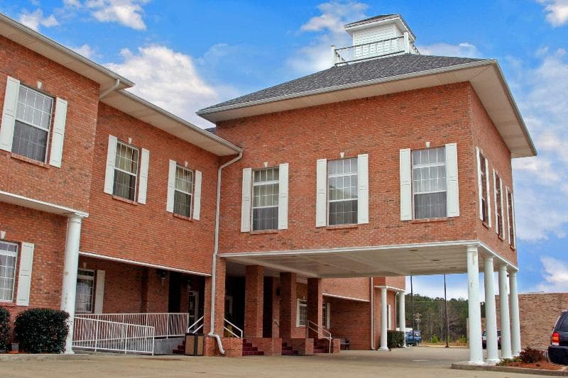 Collins Inn & Suites 5