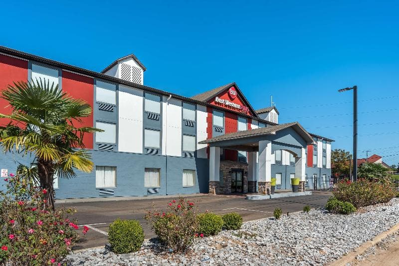 Best Western Plus Jackson Downtown-Coliseum 3