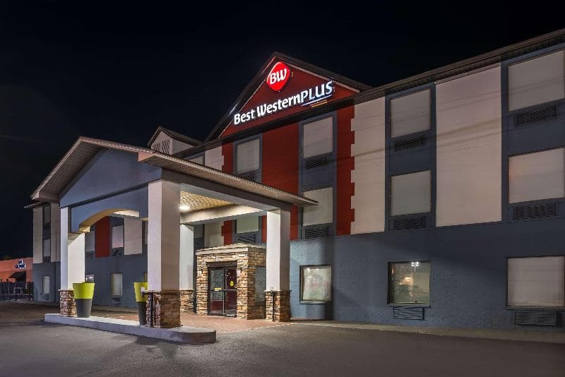 Best Western Plus Jackson Downtown-Coliseum 4