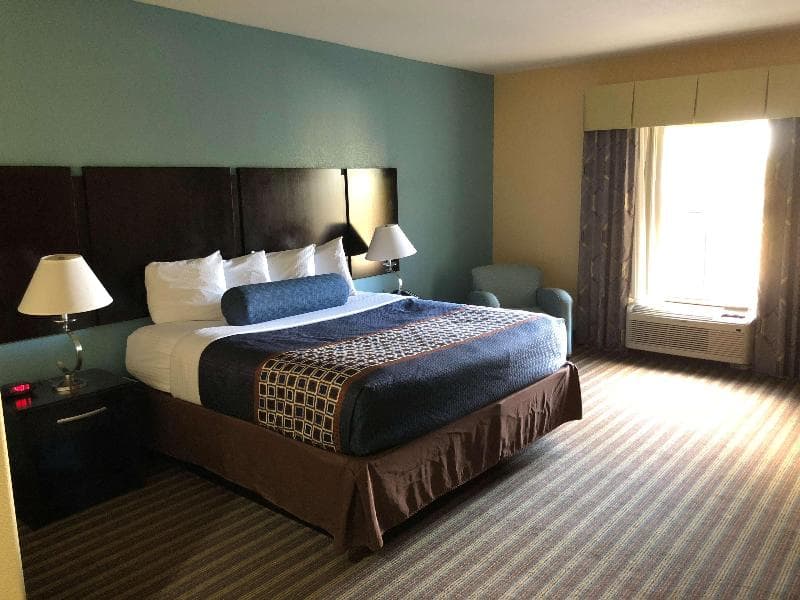 Best Western Plus Goodman Inn & Suites 4