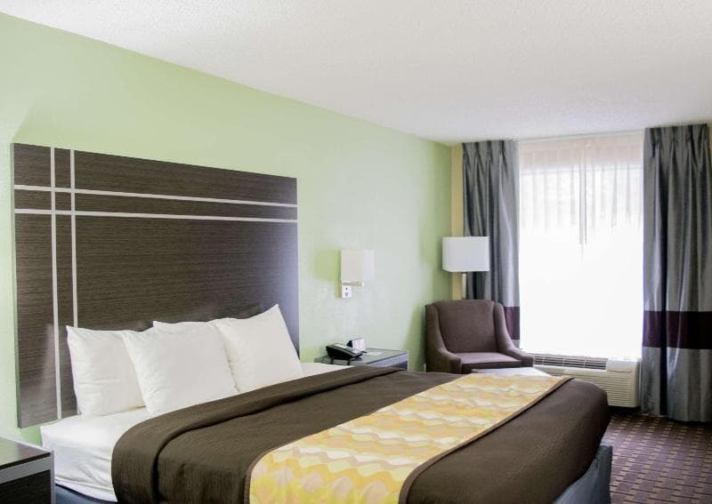 Best Western Coachlight 4