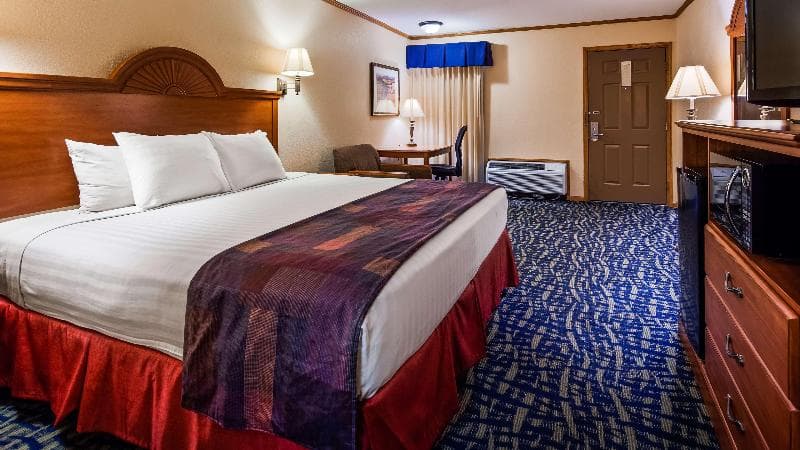 Best Western Country Inn - North 4