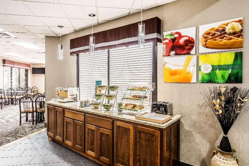 Quality Inn West Plains 3