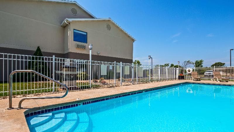Best Western Brookfield 2