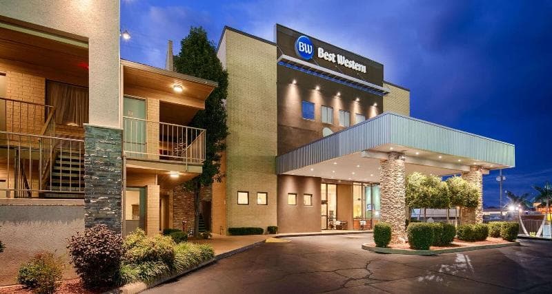 Best Western The Oasis at Joplin 2