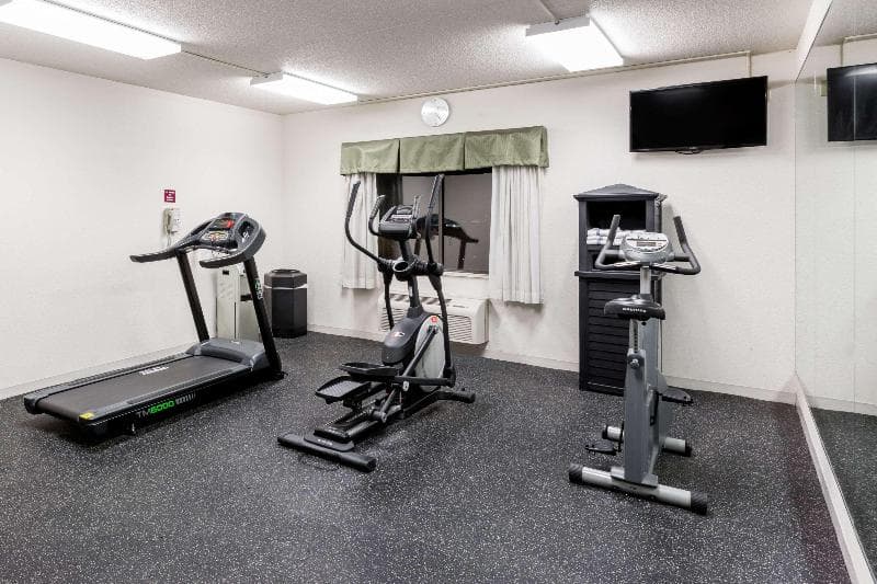 Ramada by Wyndham Platte City KCI Airport photo 1