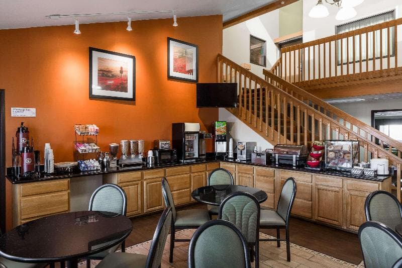 Ramada by Wyndham Platte City KCI Airport 2