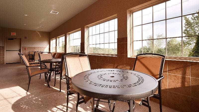 Best Western Plus Capital Inn 4