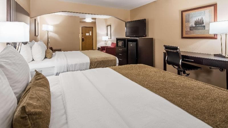 Best Western Plus Capital Inn 2