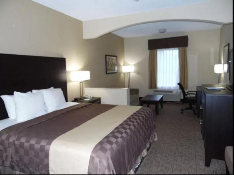Best Western Teal Lake Inn 2