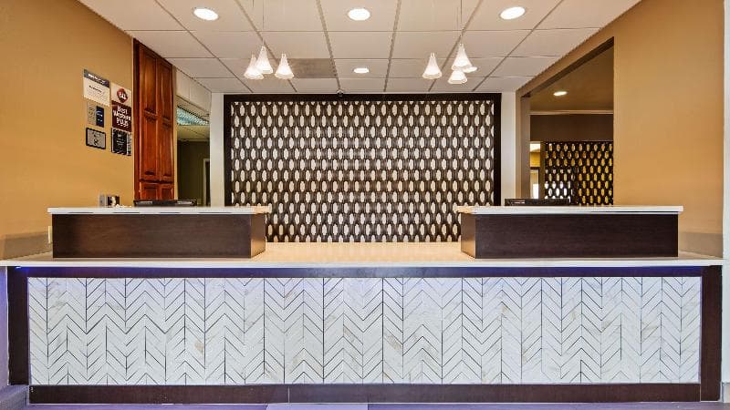 Best Western Plus Kansas City Airport-KCI East 3