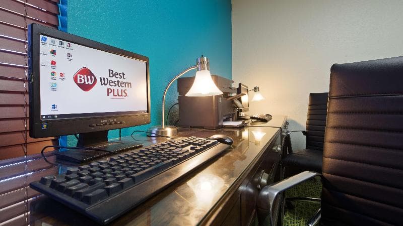 Best Western Plus Springfield Airport Inn 1