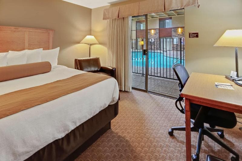 Best Western Plus GranTree Inn 4
