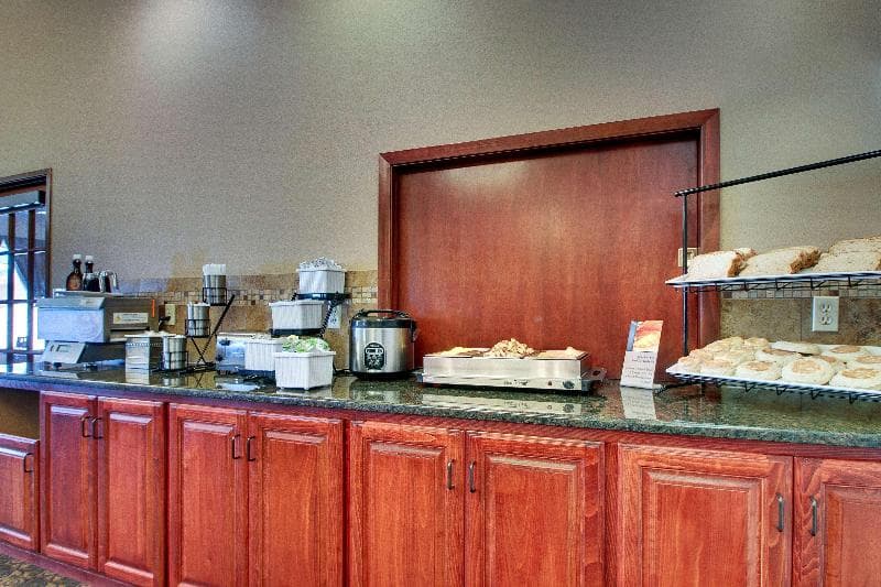 Best Western West Hills Inn 3
