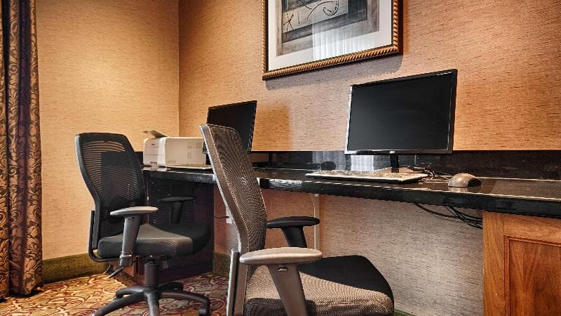 Best Western Plus Henderson Hotel photo 1