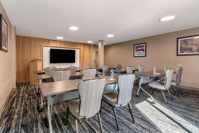 Clarion Inn Hotel 4