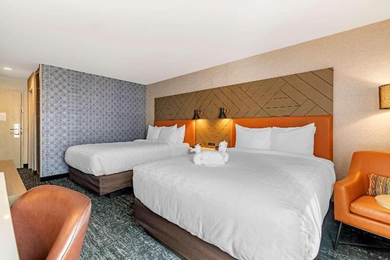 Clarion Inn Hotel 5