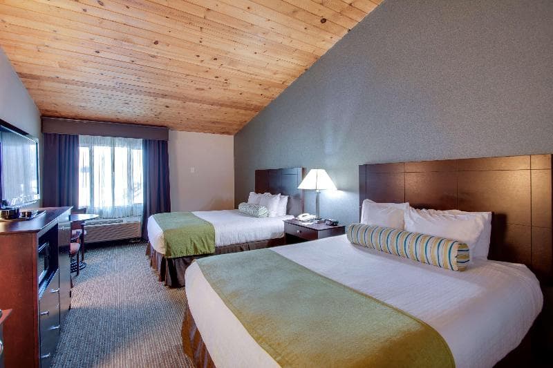 Best Western Plus The Inn at Hampton 4