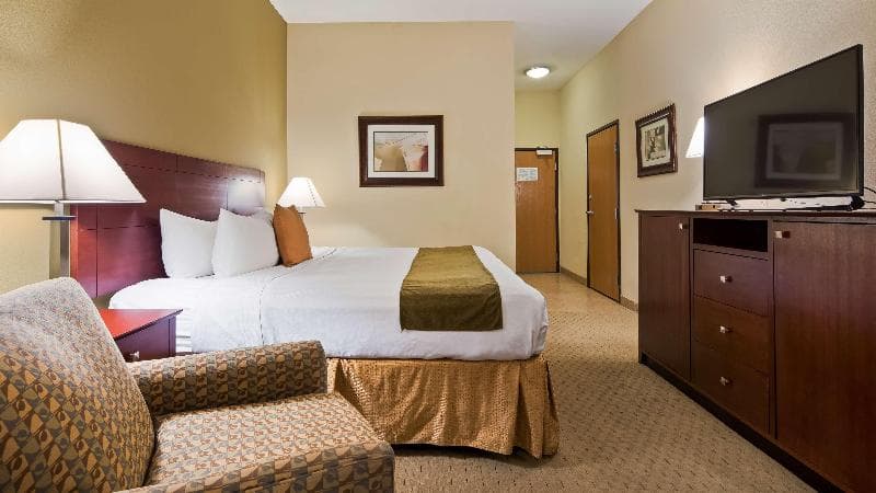 Best Western Plus Montezuma Inn & Suites 4