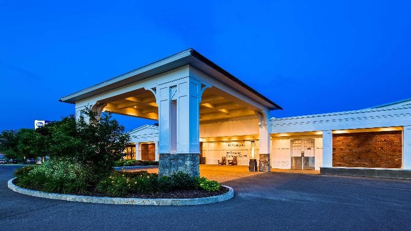 Best Western University Inn photo 1