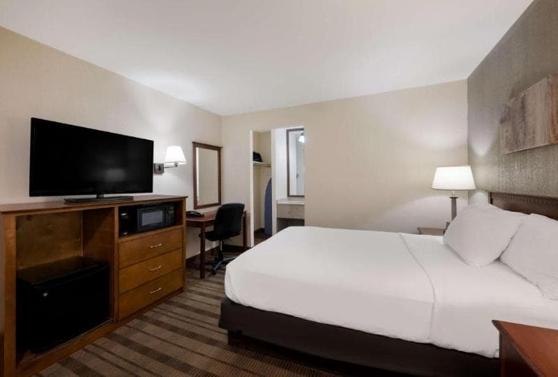 Best Western Woodbury Inn 3