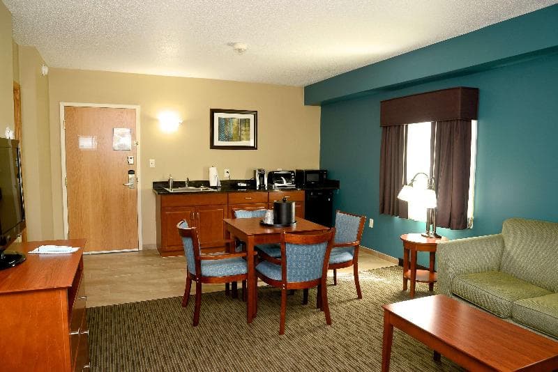 Best Western Plus Plattsburgh 3