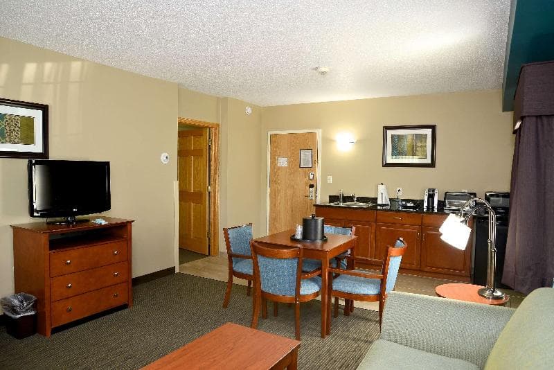 Best Western Plus Plattsburgh 4